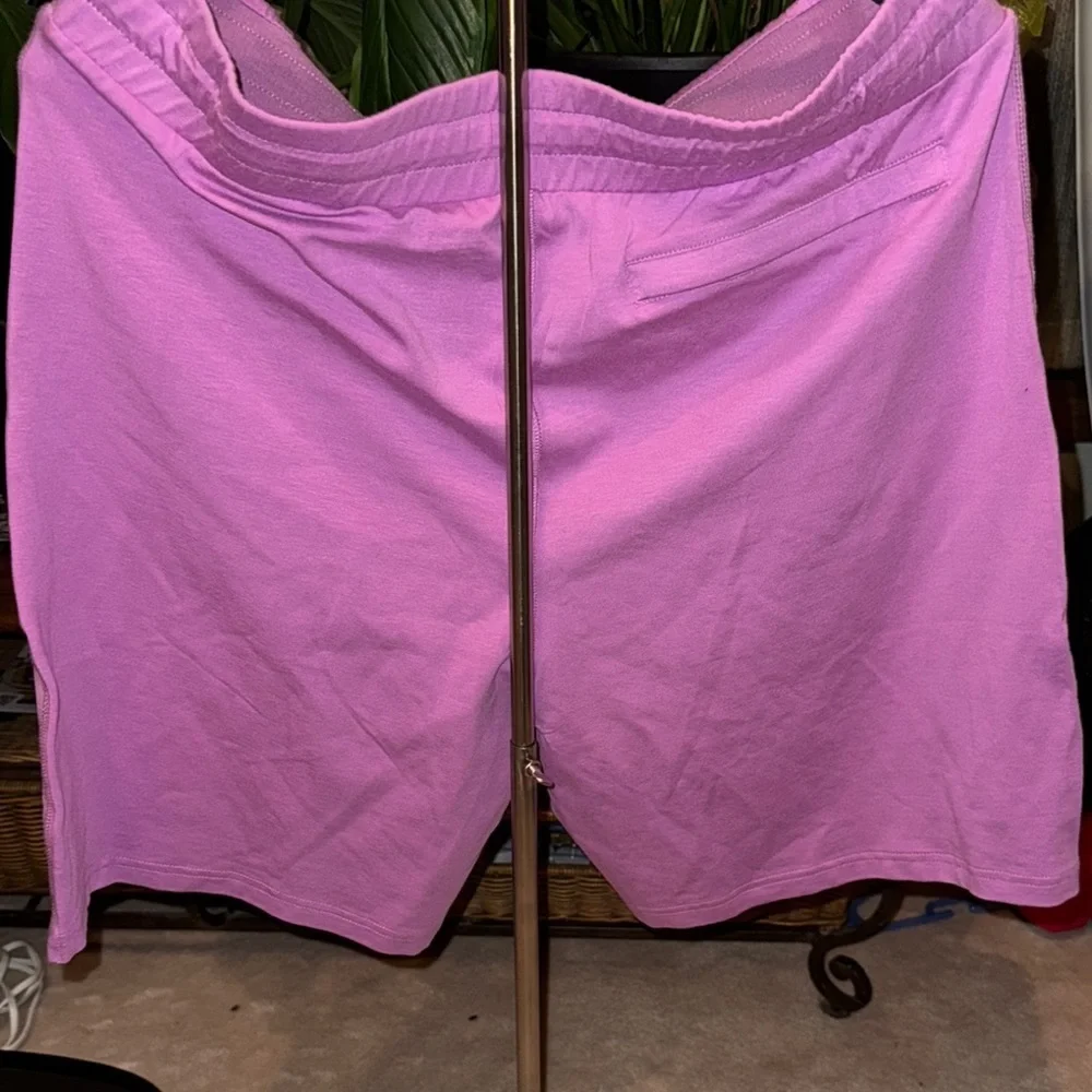 Men's Athletic Shorts - Pink